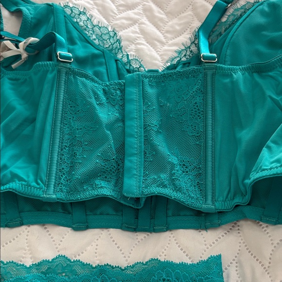 Victoria’s Secret Teal Lace-Up Lingerie Set NWT - Picture 3 of 5